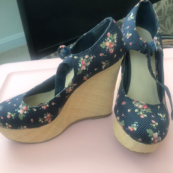 Platform wedges - Picture 2 of 3